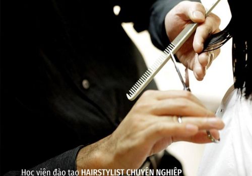 HỌC CẮT TÓC TIÊU TIỀN THẢ GA - ƯU ĐÃI GIẢM ĐẾN 50% HỌC PHÍ ,TẶNG 1 KHÓA TÓC NAM TRỊ GIÁ 3,5TR DÀNH CHO 5 BẠN ĐĂNG KÝ SỚM NHẤT THÁNG 8 NÀY 
