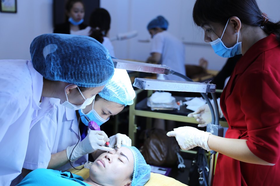 61626831_667925490295440_6527391515780579328_n