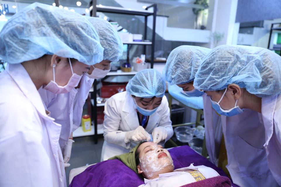 61772224_671765373244785_5732788472570183680_n