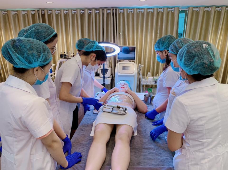 65763884_328620688062603_7151246433331445760_n